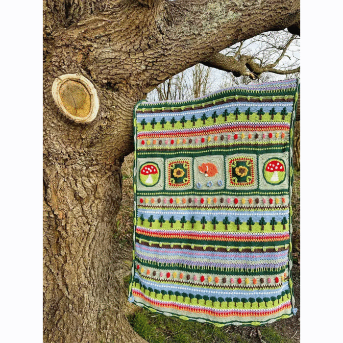 King Cole Woodland Wonders A Crochet Along Blanket in Cottonsoft DK-Yarn Pk  17 x 100g