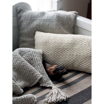 Isovelli Tahka Cushion Free Pattern  Download